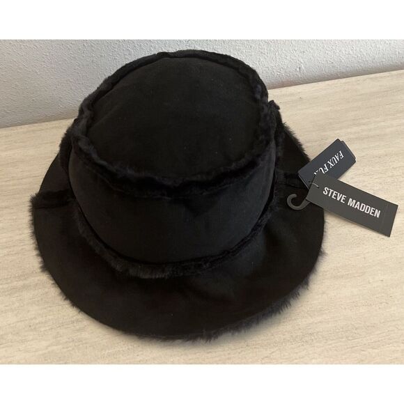 Steve Madden Black Reversible Faux Fur Suede Bucket Hat - Picture 5 of 8